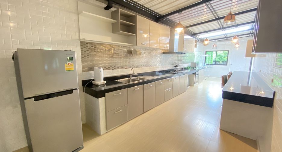 Casa en alquiler de 3 habitaciones en Kathu, Phuket