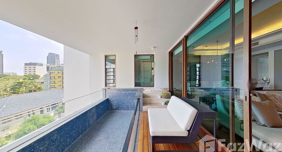 For sale 3 bedrooms condo in Watthana, Bangkok