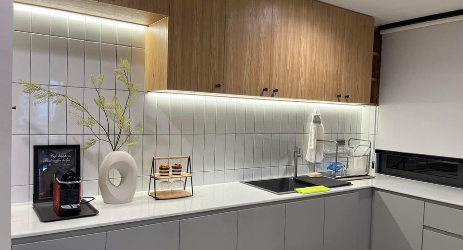 For sale 3 bedrooms condo in Bang Phlat, Bangkok