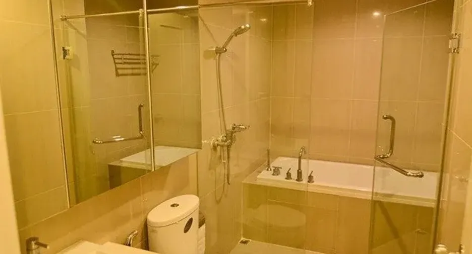For sale and for rent 1 bed condo in Watthana, Bangkok