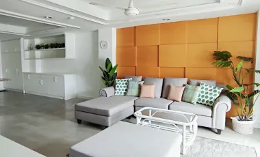 For sale 3 bedrooms condo in Watthana, Bangkok