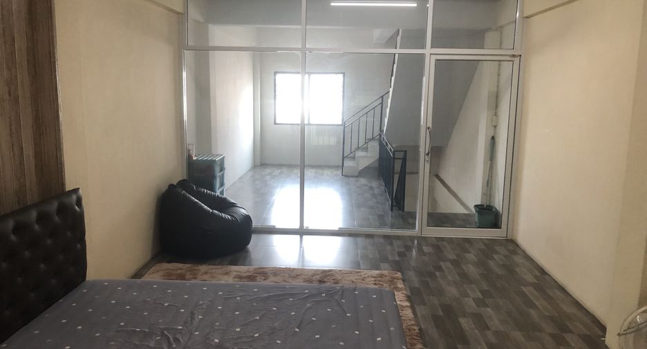 For sale 2 bedrooms retail Space in Bang Khun Thian, Bangkok