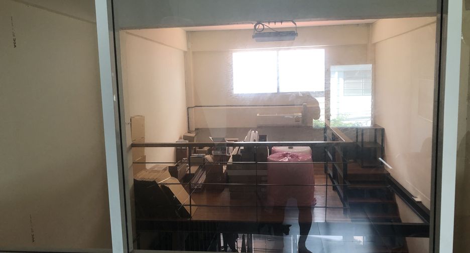 For sale 2 bedrooms retail Space in Bang Khun Thian, Bangkok