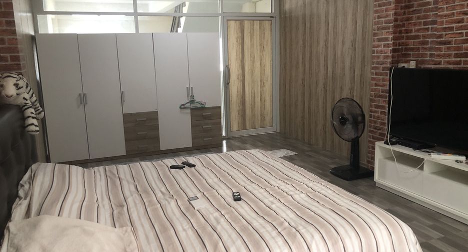 For sale 2 bedrooms retail Space in Bang Khun Thian, Bangkok