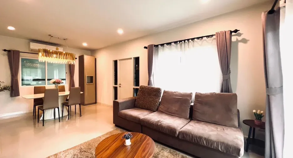 À louer 3 chambres maison à Mueang Phuket, Phuket