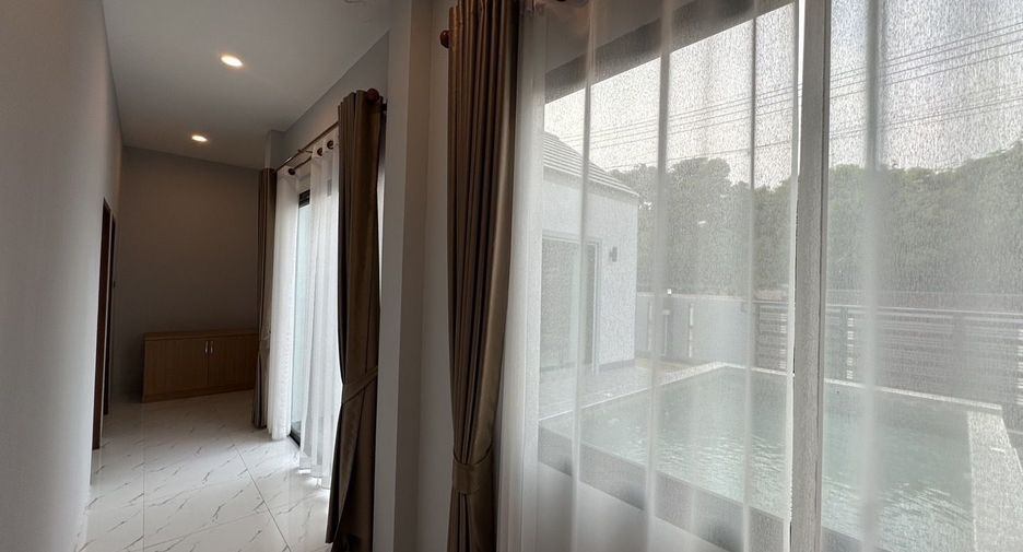 For sale 3 bedrooms villa in Bang Lamung, Chonburi