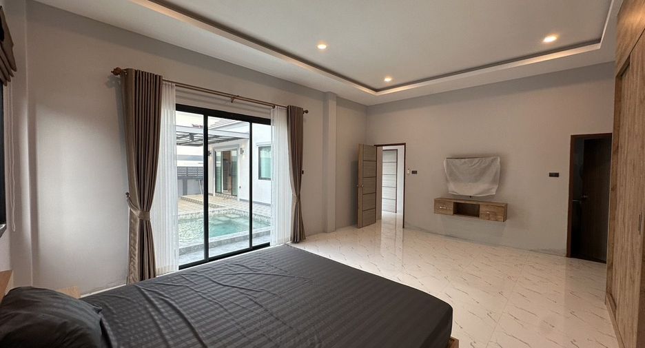 For sale 3 bedrooms villa in Bang Lamung, Chonburi