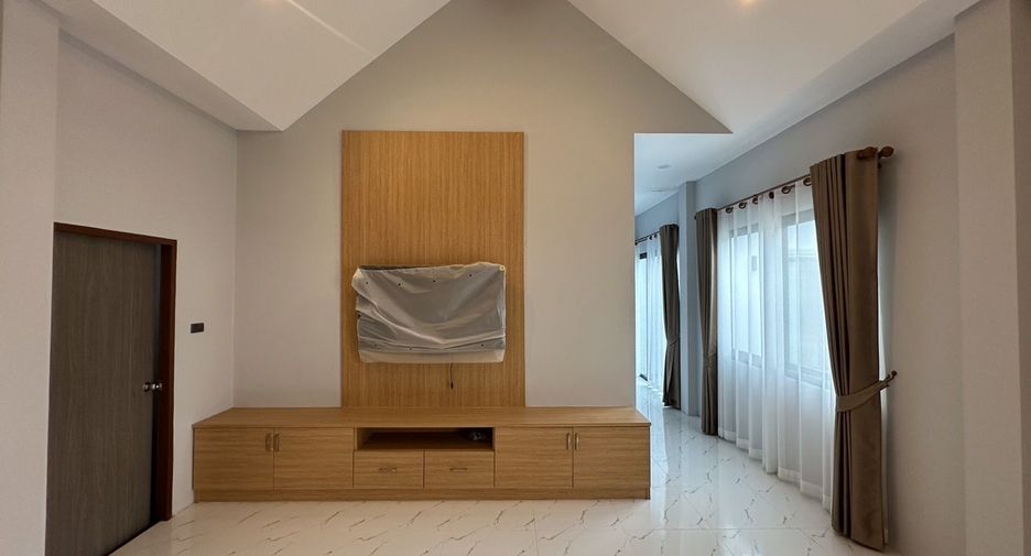 For sale 3 bedrooms villa in Bang Lamung, Chonburi