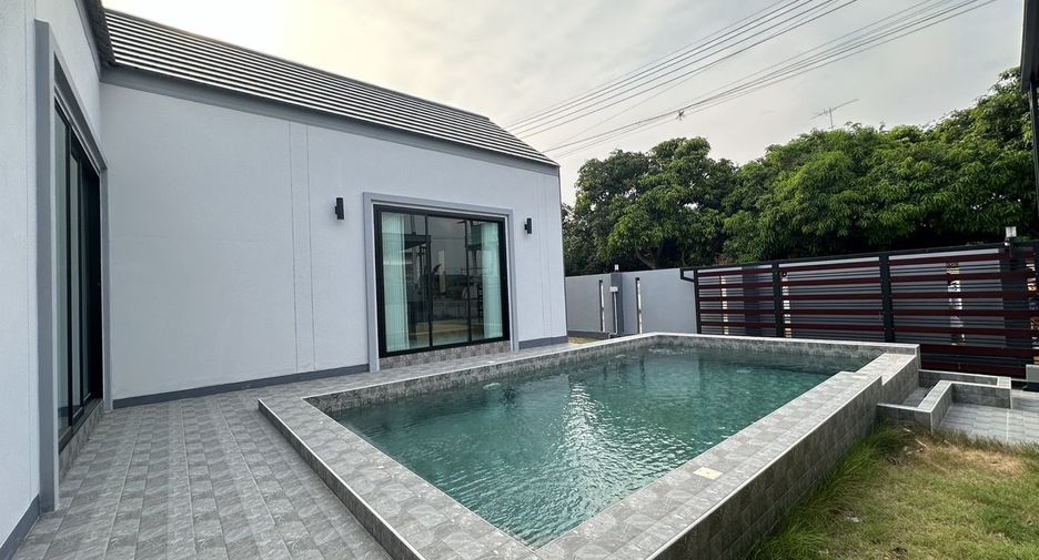 For sale 3 bedrooms villa in Bang Lamung, Chonburi