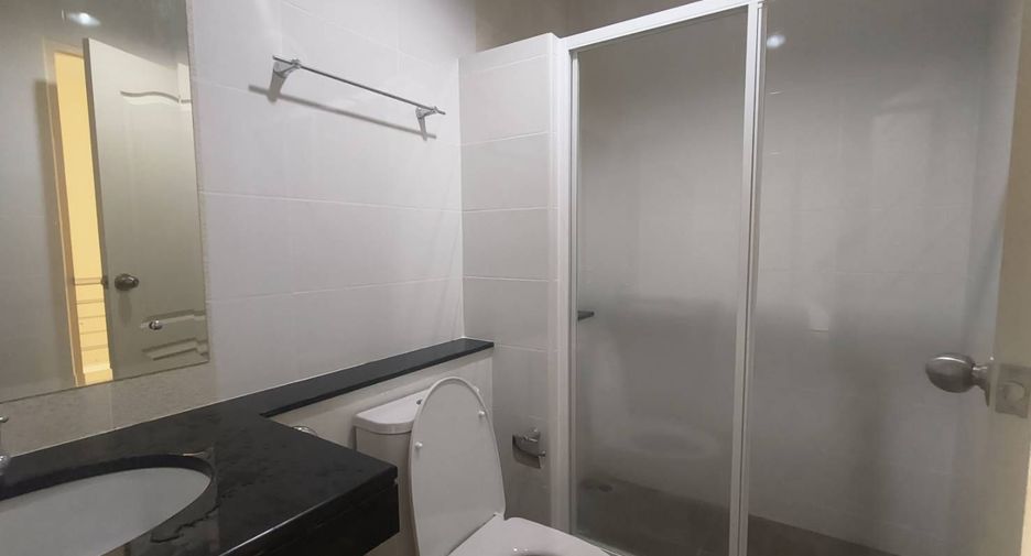For rent 4 bedrooms townhouse in Kathu, Phuket