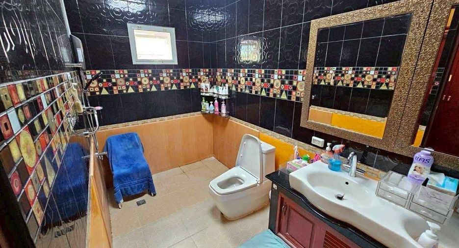 For sale 5 bedrooms house in Bang Lamung, Chonburi
