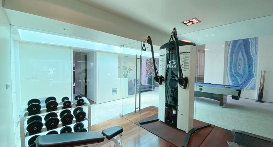 For sale 5 bedrooms villa in Kathu, Phuket