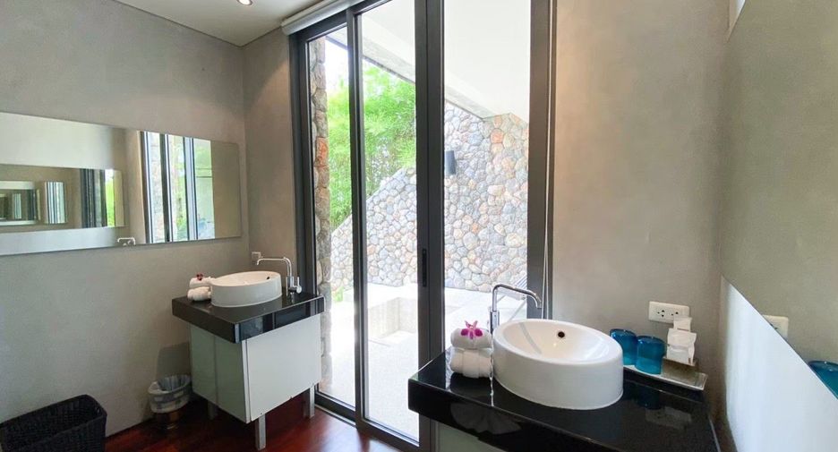For sale 5 bedrooms villa in Kathu, Phuket