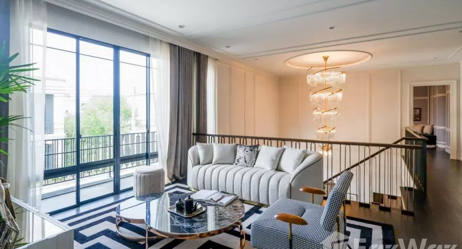 For sale 4 bedrooms house in Sai Mai, Bangkok