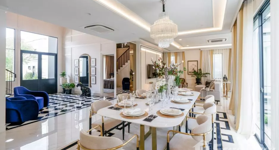 For sale 4 bedrooms house in Sai Mai, Bangkok