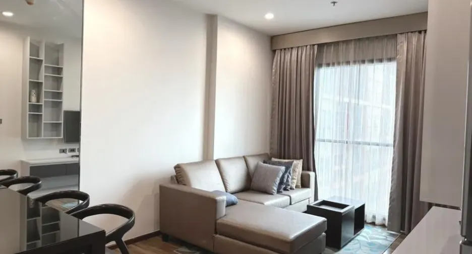 For rent 2 bedrooms condo in Khlong Toei, Bangkok