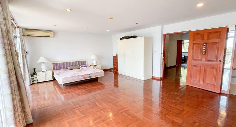 Villa en venta de 5 habitaciones en Bang Lamung, Chonburi