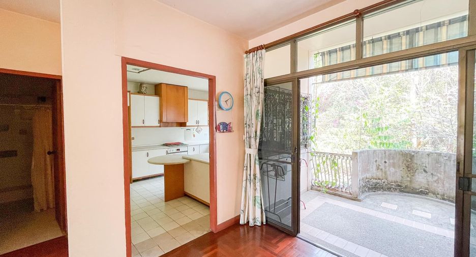 Villa en venta de 5 habitaciones en Bang Lamung, Chonburi
