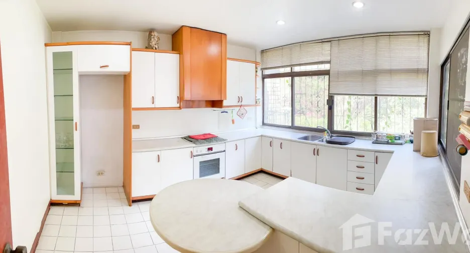 Villa zum Kauf mit 5 Zimmer in Bang Lamung, Chonburi
