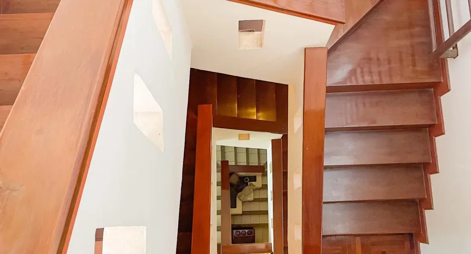 Villa zum Kauf mit 5 Zimmer in Bang Lamung, Chonburi