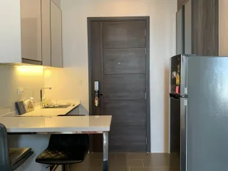 Продажа и аренда 1 кровать кондо в Щаттхана, Бангкок