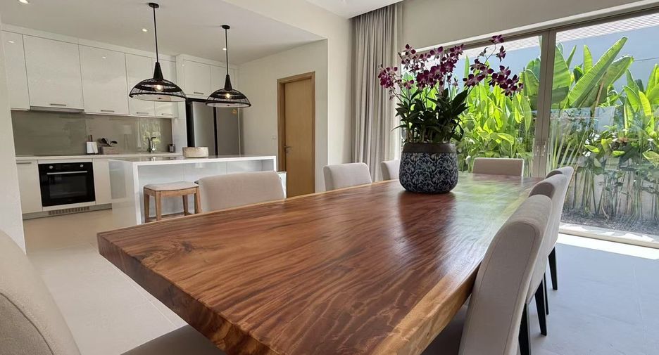 For sale and for rent 4 bedrooms villa in Thalang, Phuket