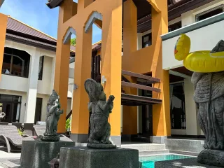Villa zum Kauf und zur Miete mit 6 Zimmer in Bang Lamung, Chonburi