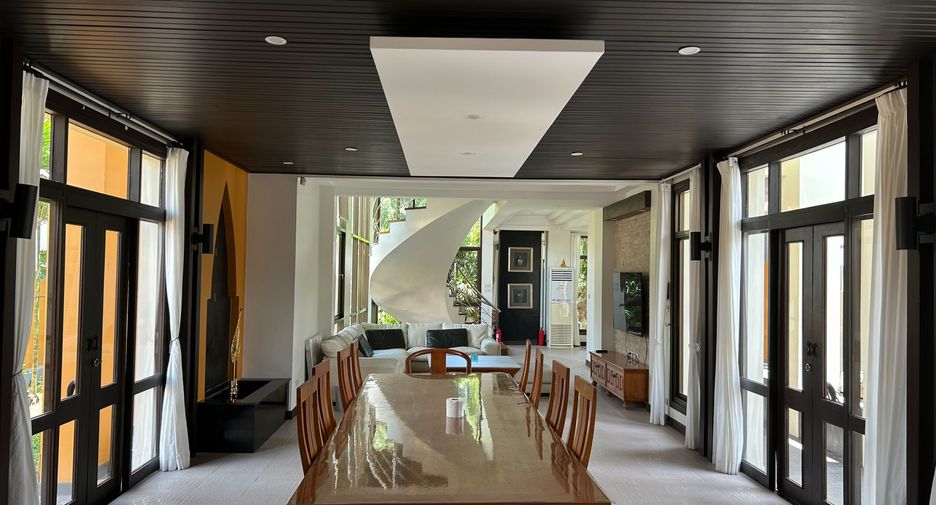 For sale and for rent 6 bedrooms villa in Bang Lamung, Chonburi