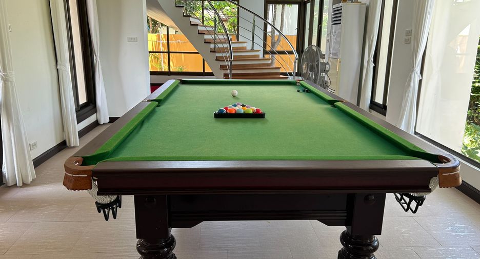 For sale and for rent 6 bedrooms villa in Bang Lamung, Chonburi