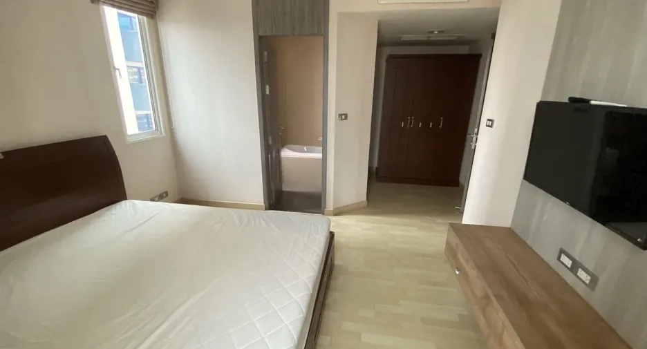 For sale and for rent 2 bedrooms condo in Watthana, Bangkok