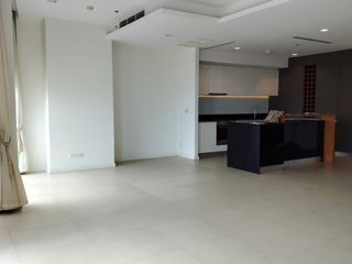 Condo en venta de 2 habitaciones en Sathon, Bangkok