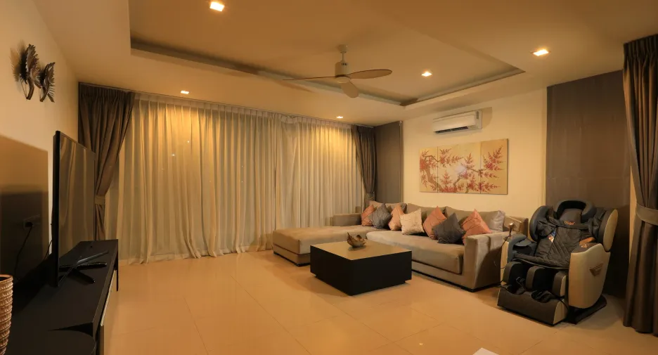 Villa zum Kauf mit 5 Zimmer in Thalang, Phuket