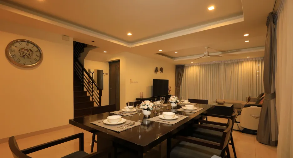 Villa zum Kauf mit 5 Zimmer in Thalang, Phuket