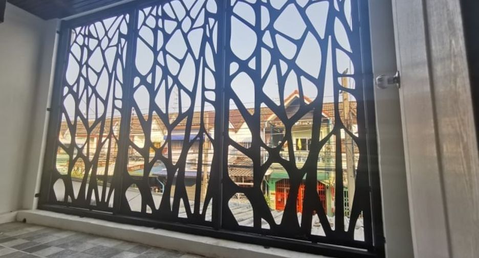 For sale 2 bedrooms townhouse in Bang Bon, Bangkok