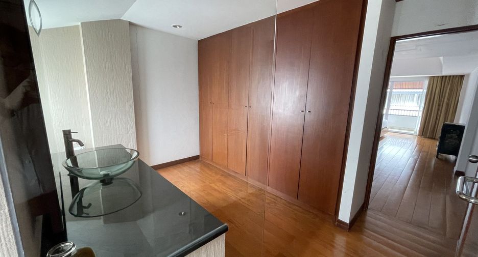 For sale 31 bedrooms hotel in Bang Lamung, Chonburi