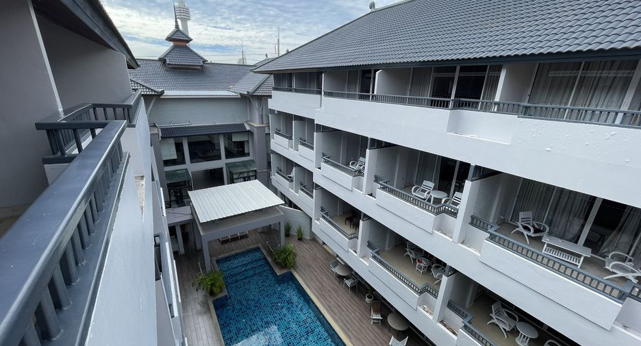 For sale 31 bedrooms hotel in Bang Lamung, Chonburi