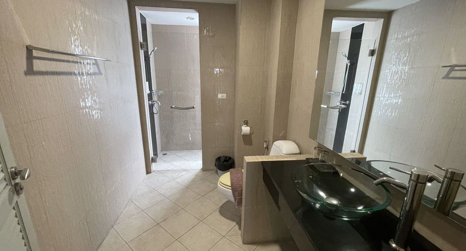 For sale 31 bedrooms hotel in Bang Lamung, Chonburi