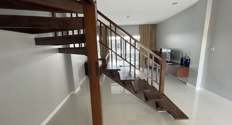 For sale 31 bedrooms hotel in Bang Lamung, Chonburi