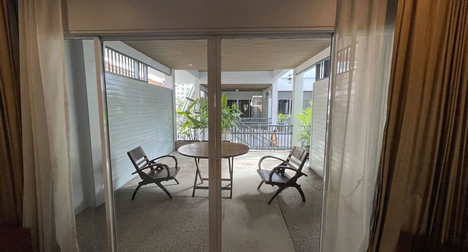 For sale 31 bedrooms hotel in Bang Lamung, Chonburi