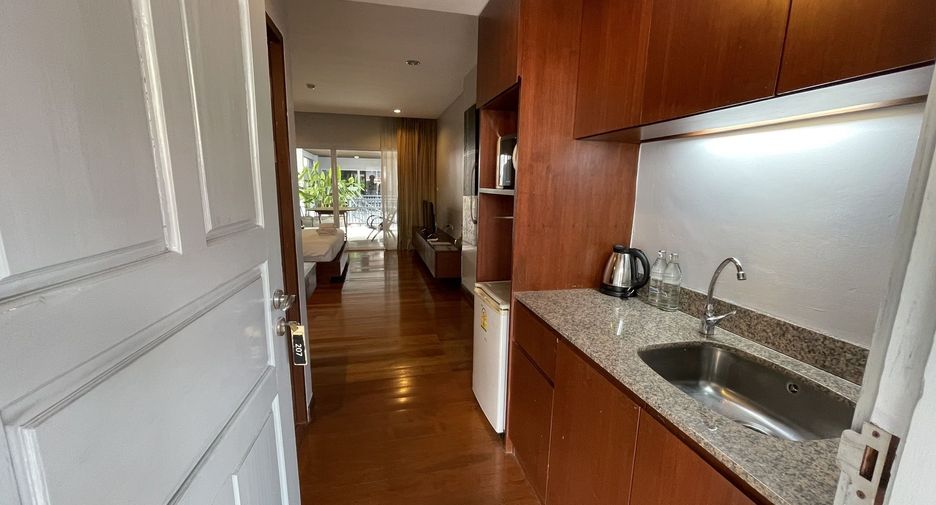 For sale 31 bedrooms hotel in Bang Lamung, Chonburi
