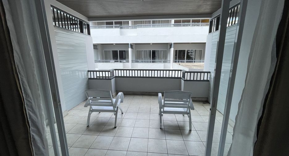 For sale 31 bedrooms hotel in Bang Lamung, Chonburi