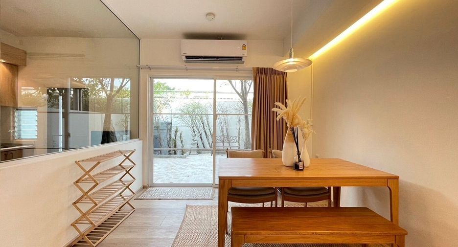 For sale and for rent 3 bedrooms townhouse in Prawet, Bangkok