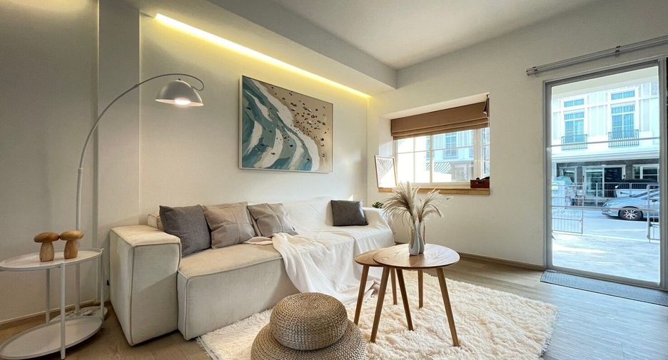 For sale and for rent 3 bedrooms townhouse in Prawet, Bangkok