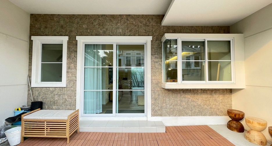 For sale and for rent 3 bedrooms townhouse in Prawet, Bangkok