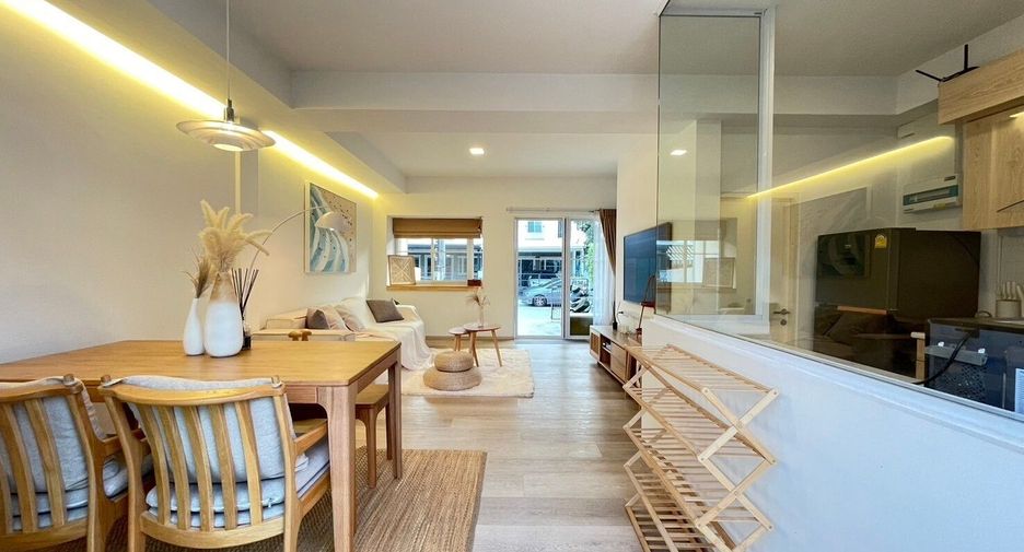 For sale and for rent 3 bedrooms townhouse in Prawet, Bangkok
