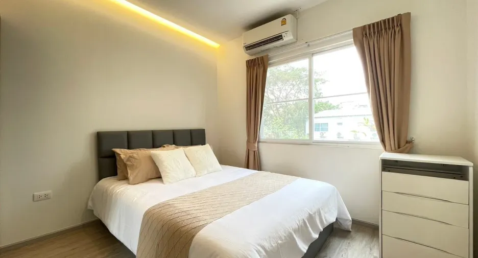 For sale and for rent 3 bedrooms townhouse in Prawet, Bangkok