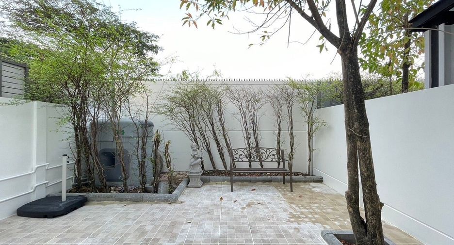 For sale and for rent 3 bedrooms townhouse in Prawet, Bangkok