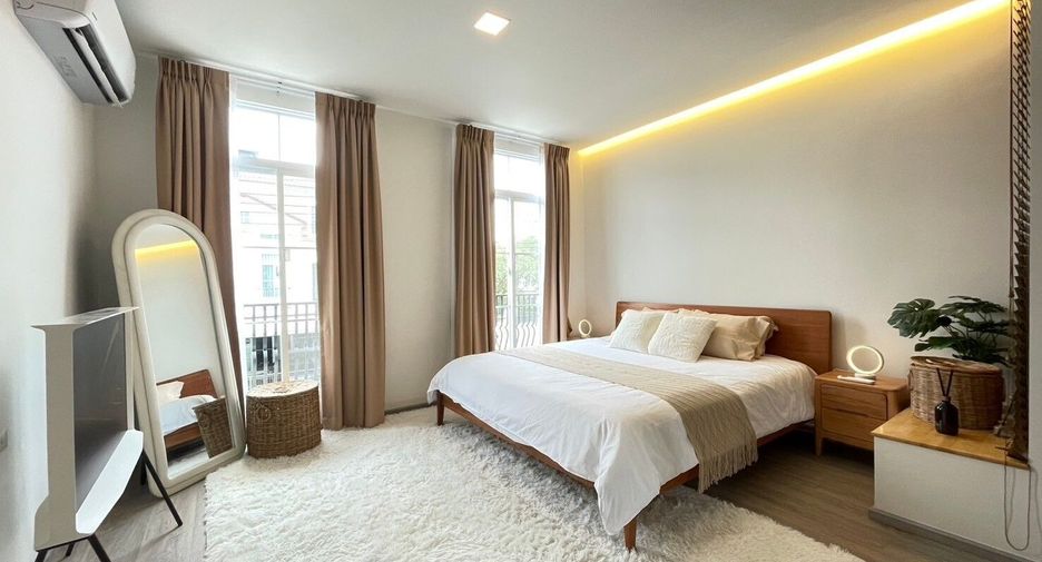 For sale and for rent 3 bedrooms townhouse in Prawet, Bangkok