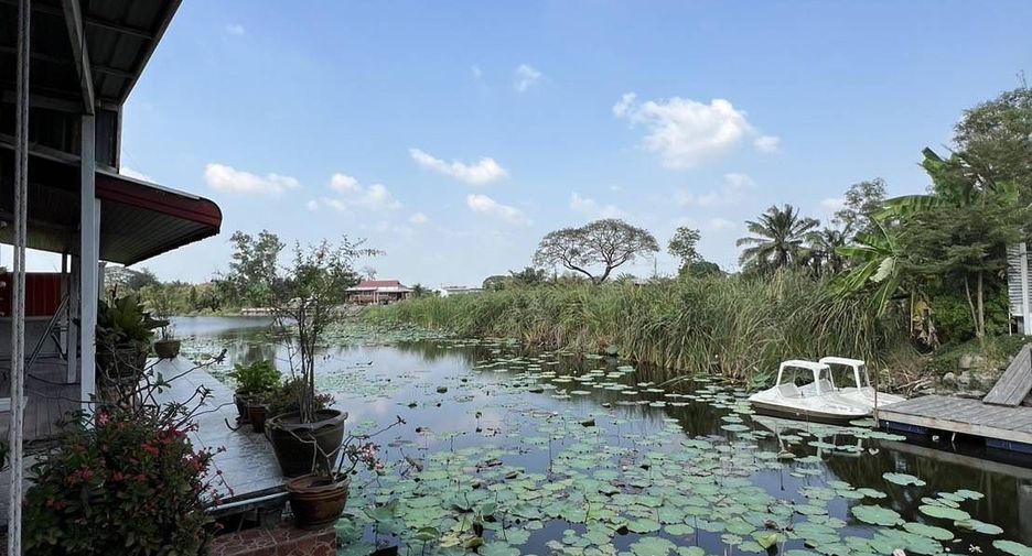 For sale 3 bedrooms house in Khlong Sam Wa, Bangkok