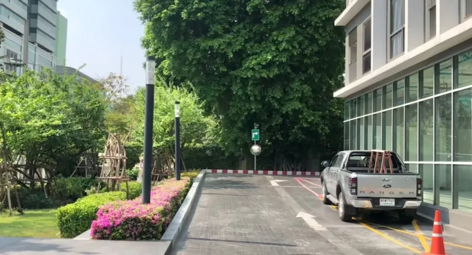 For sale and for rent 2 bedrooms condo in Ratchathewi, Bangkok